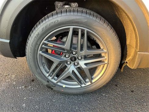 New 2026 Ford Explorer ST-Line w/ ST-Line Street Pack image 11