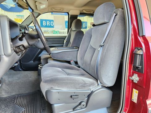 Used 2007 GMC Sierra 2500 SLE w/ Onstar Plus Package AWD/4WD image 4