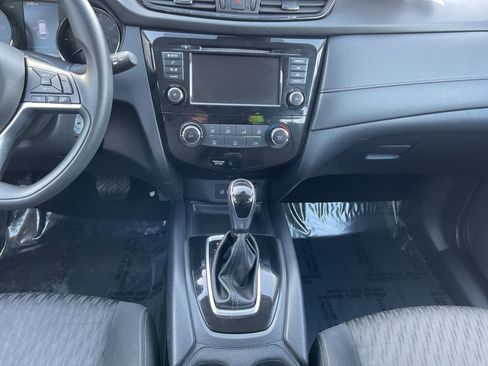 Used 2020 Nissan Rogue S image 11
