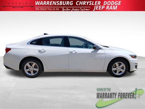 Used 2022 Chevrolet Malibu LS FWD image 3
