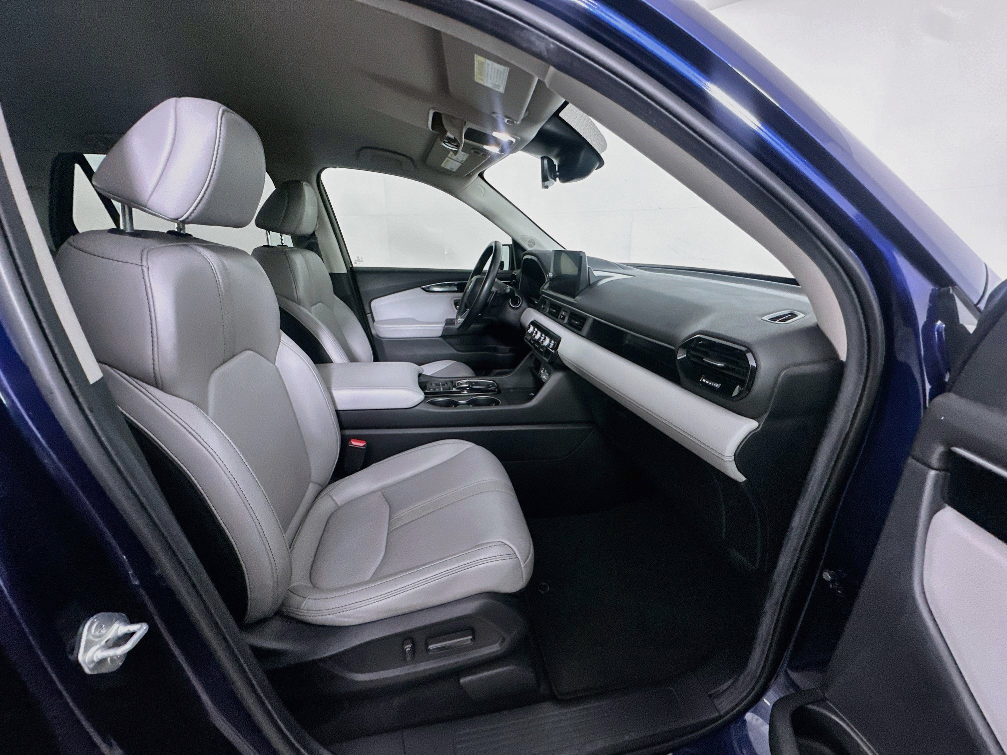 Used 2025 Honda Pilot EX-L image 32