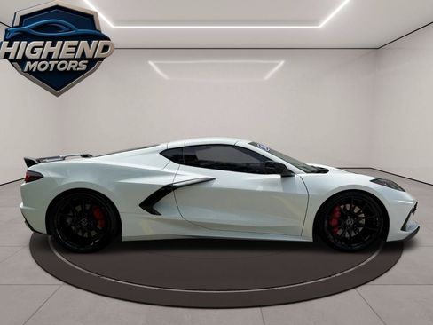 Used 2021 Chevrolet Corvette Stingray Coupe w/ Z51 Performance Package RWD image 6