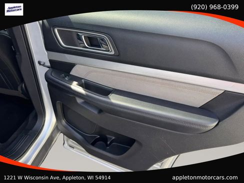 Used 2017 Ford Explorer XLT w/ Equipment Group 202A image 41