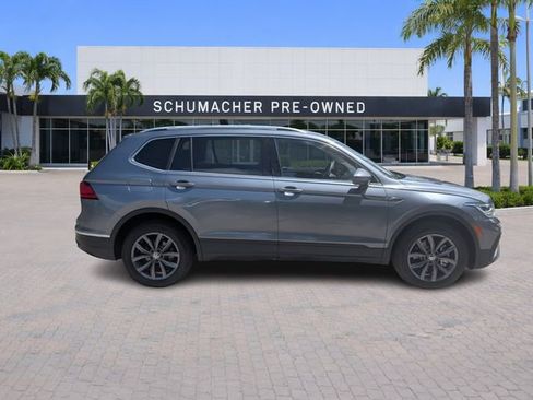 Certified 2023 Volkswagen Tiguan SE FWD image 8