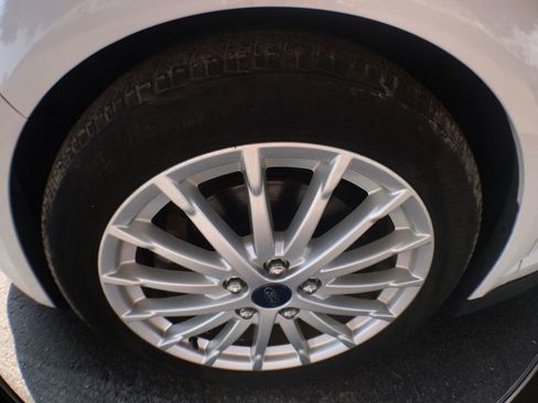 Used 2015 Ford C-MAX Energi SEL w/ Equipment Group 302A image 10