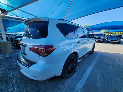 Used 2016 INFINITI QX80 Luxe w/ 22" Wheel Package image 4