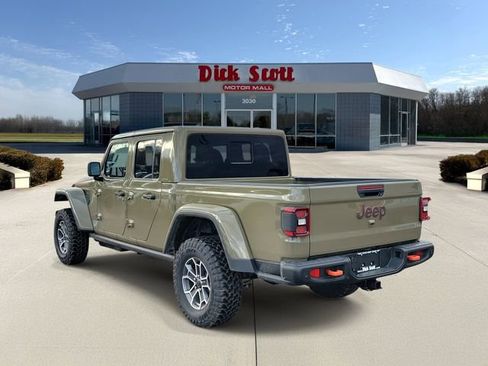 New 2026 Jeep Gladiator Mojave image 3