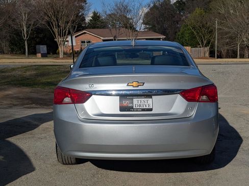 Used 2019 Chevrolet Impala LT FWD image 5
