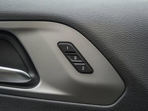 New 2027 Chrysler Pacifica Select FWD image 45