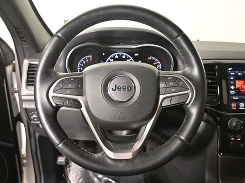 Used 2021 Jeep Grand Cherokee Laredo X AWD/4WD image 34