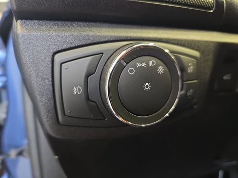 Used 2018 Ford Fusion SE w/ Equipment Group 201A FWD image 25