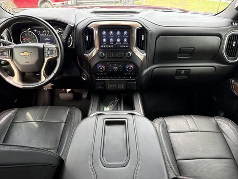 Used 2021 Chevrolet Silverado 1500 High Country w/ Technology Package RWD image 17