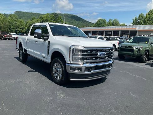 New 2026 Ford F350 Lariat w/ Chrome Package AWD/4WD image 3