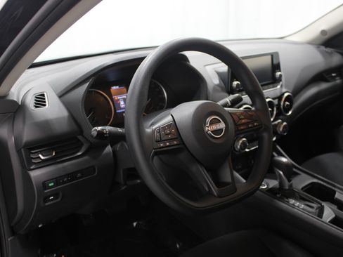 Used 2025 Nissan Sentra S FWD image 12