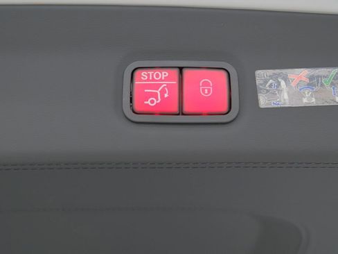 Used 2026 Mercedes-Benz Maybach GLS 600 4MATIC image 47