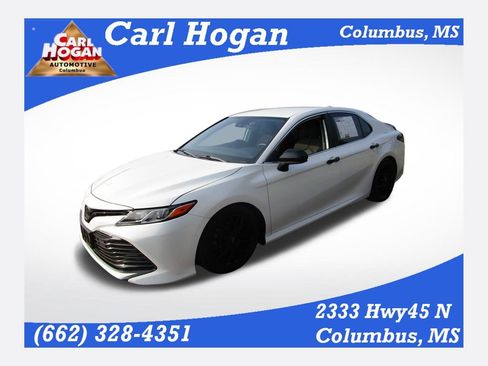 Used 2020 Toyota Camry LE image 1