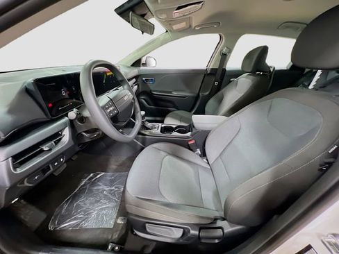 New 2025 Kia K4 LX image 19
