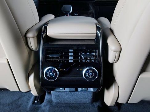 New 2026 Land Rover Range Rover Sport SE AWD/4WD image 19