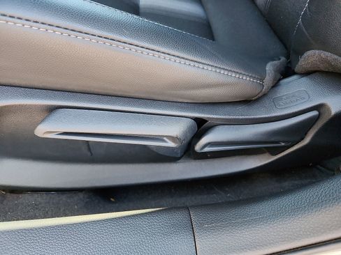 Used 2025 Honda Civic Sport image 14