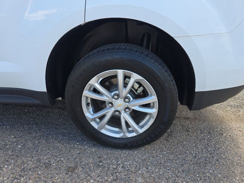 Used 2016 Chevrolet Equinox LT image 32