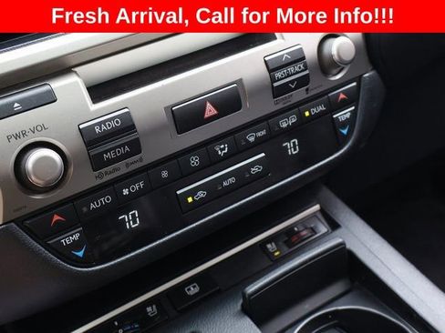 Used 2013 Lexus ES 300h w/ Luxury Pkg FWD image 28