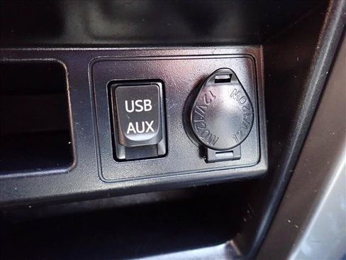 Used 2016 Toyota 4Runner SR5 Premium AWD/4WD image 18