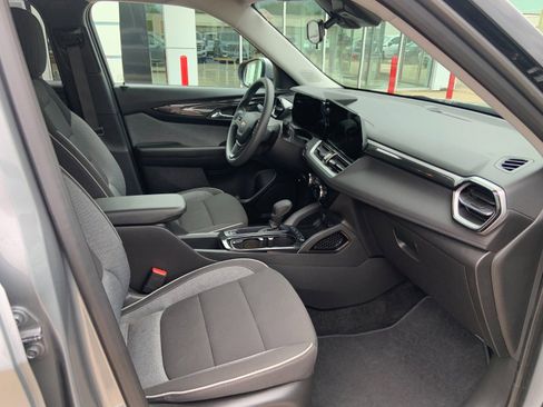 Certified 2025 Chevrolet TrailBlazer LT AWD/4WD image 10