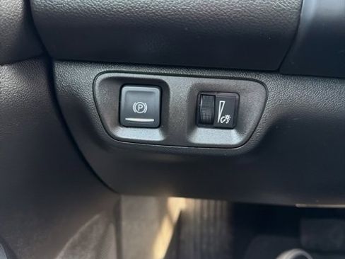 Used 2021 GMC Acadia SLT w/ Elevation Edition image 13