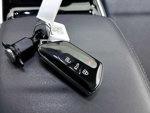 Used 2023 Volkswagen ID.4 S RWD image 23