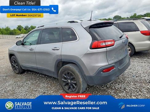 Used 2017 Jeep Cherokee Latitude w/ Comfort/Convenience Group AWD/4WD image 3