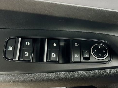 Used 2023 Kia Forte LXS w/ LXS Technology Package FWD image 11