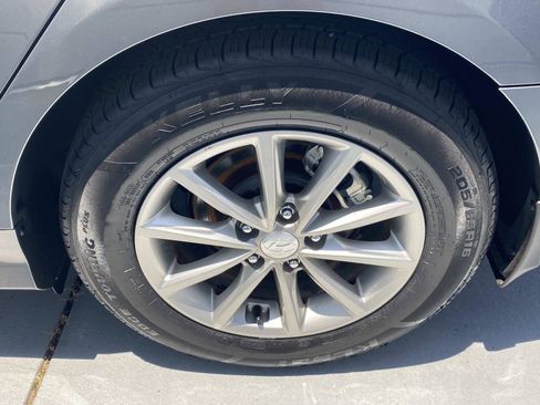 Used 2018 Hyundai Sonata SE FWD image 9