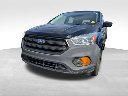 Used 2018 Ford Escape S image 6