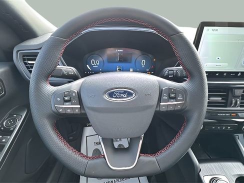 Used 2024 Ford Escape ST-Line Select w/ Tech Pack #2 image 14