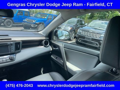 Used 2015 Toyota RAV4 Limited AWD/4WD image 61