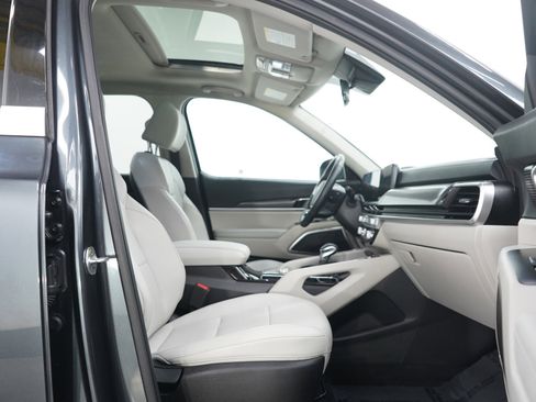 Used 2023 Kia Telluride S w/ S Sunroof Package image 13