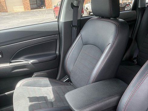 Used 2024 Mitsubishi Outlander Sport SE AWD/4WD image 7