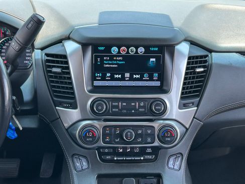 Used 2020 Chevrolet Suburban LT AWD/4WD image 17