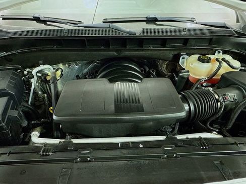 Used 2024 Chevrolet Tahoe Z71 w/ Luxury Package image 35