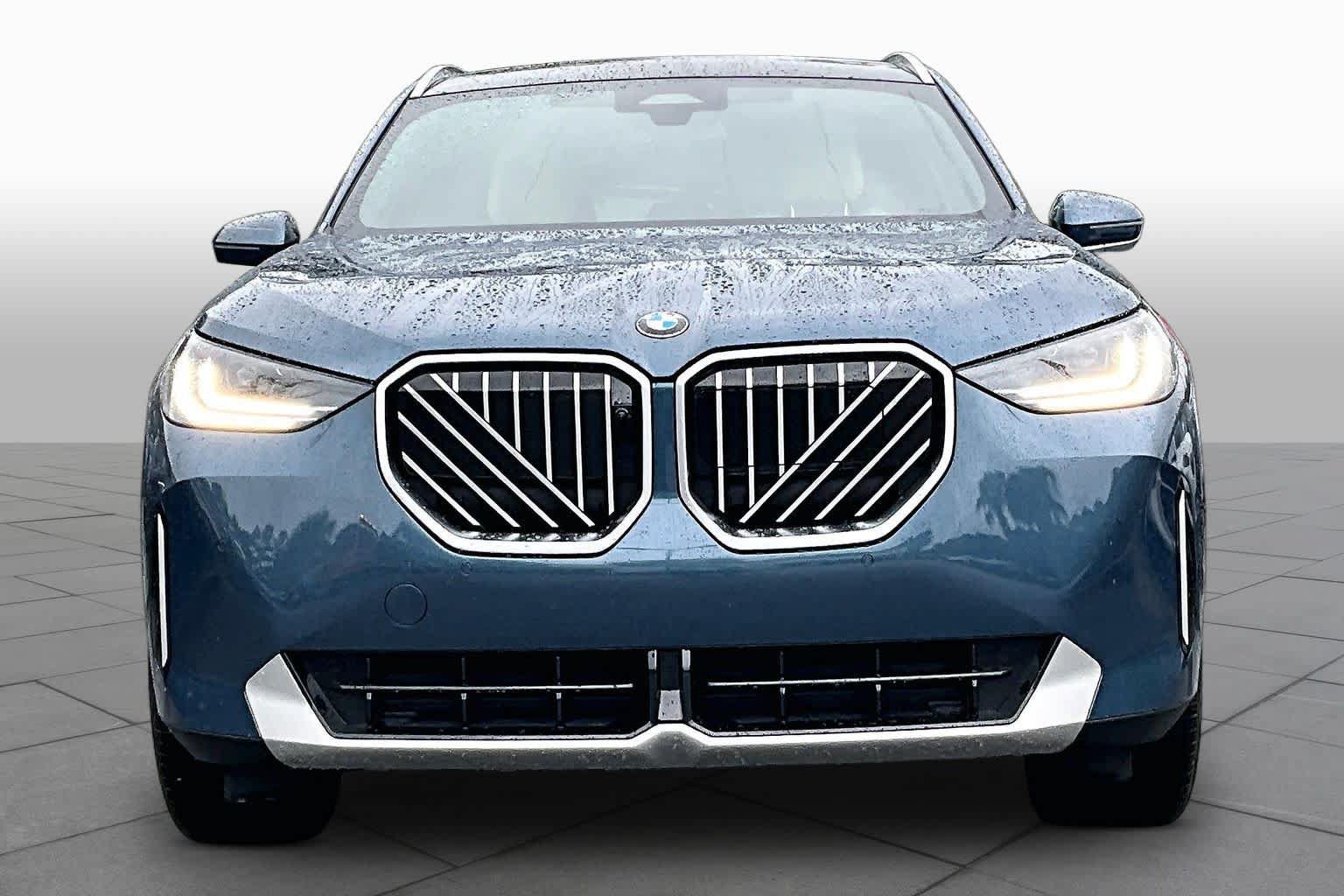 Used 2025 BMW X3 xDrive30i AWD/4WD image 4