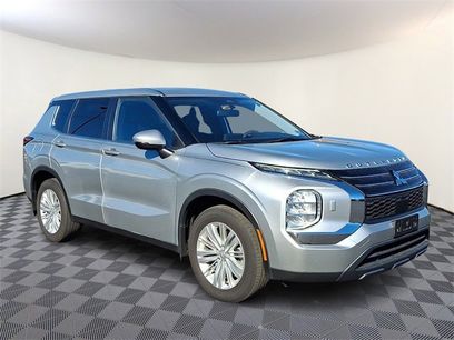 Used 2024 Mitsubishi Outlander ES