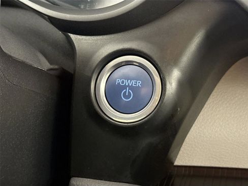 Used 2024 Toyota Sienna LE image 20