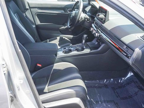 Used 2022 Honda Civic Sport image 12