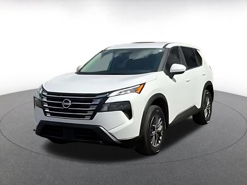Used 2026 Nissan Rogue SV FWD image 7