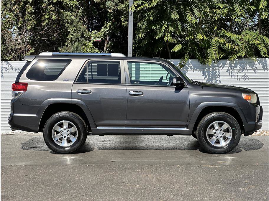 Used 2010 Toyota 4Runner SR5 AWD/4WD image 13