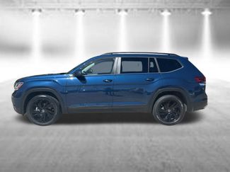 Used 2023 Volkswagen Atlas SE w/ Black Wheel Package FWD video 2