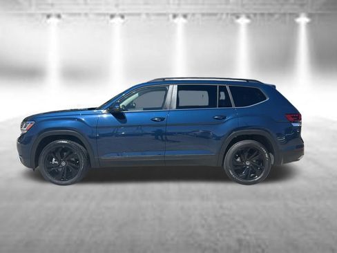 Used 2023 Volkswagen Atlas SE w/ Black Wheel Package FWD image 2