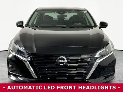 Certified 2023 Nissan Altima 2.5 SV FWD image 2