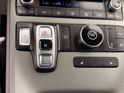 Used 2025 Hyundai Palisade SEL FWD image 26