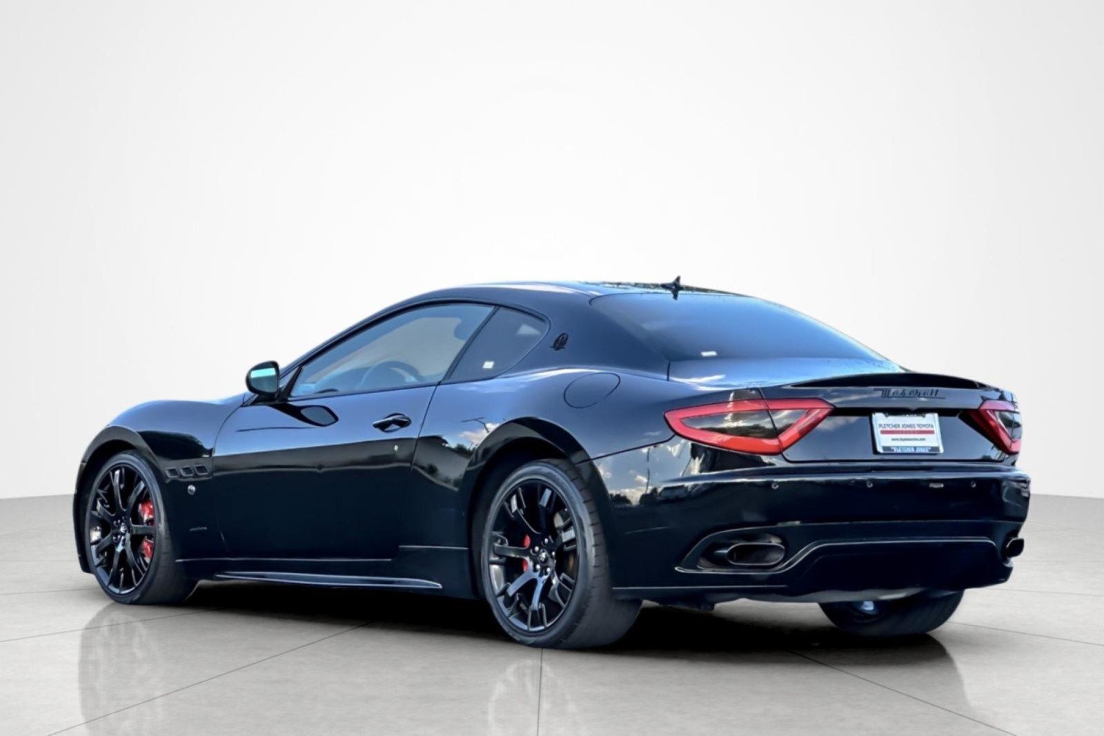 Used 2012 Maserati GranTurismo S RWD image 3